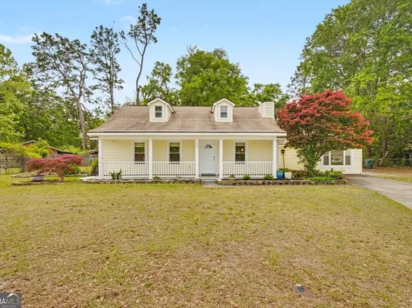 762 Robin Hood Dr, Hinesville, GA 31313