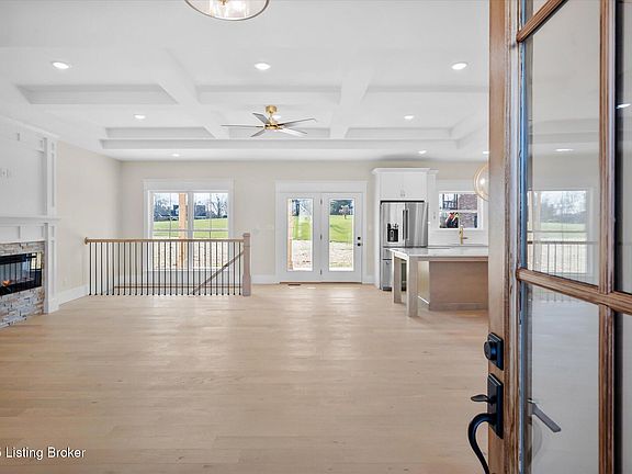 5th image of 1029 Windsor Dr