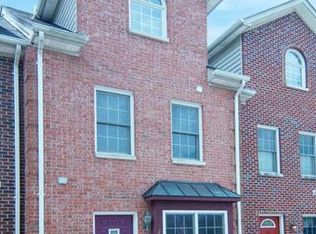 204 Center Ln, Occoquan, VA 22125