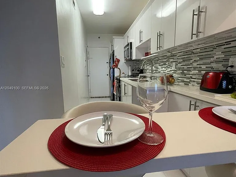 100 Lincoln Rd #909 — Photo 10