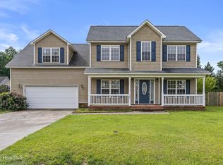 102 Stump Grove Ct, Jacksonville, NC 28540