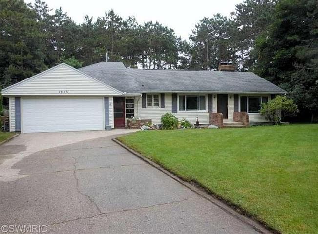 1st image of 1923 Crestwood Ln
