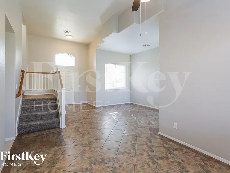 16136 W Desert Bloom St — Photo 4