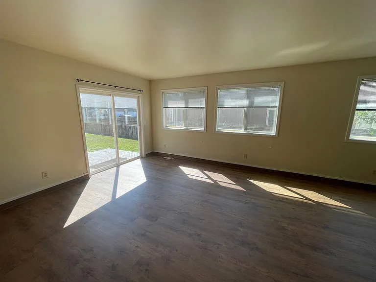 1300 N Brooklane St — Photo 5