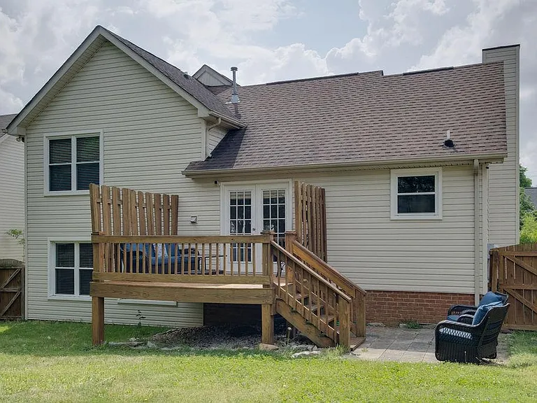 1005 Meandering Way — Photo 25