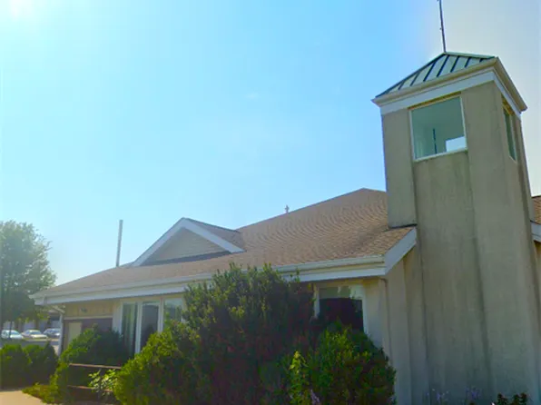 825 1/2 Pepperwood Ln #2, Iowa City, IA 52240