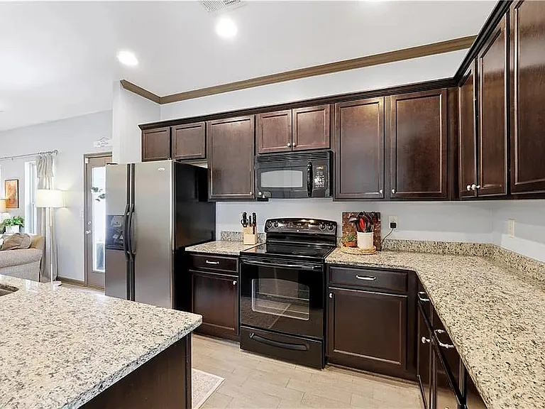 3345 Ivey Ridge Rd — Photo 9