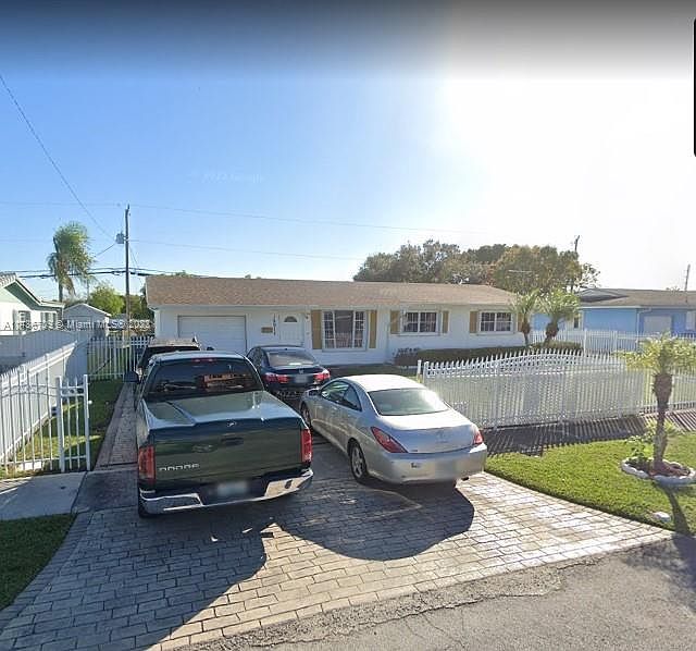 1st image of 15011 Pierce St