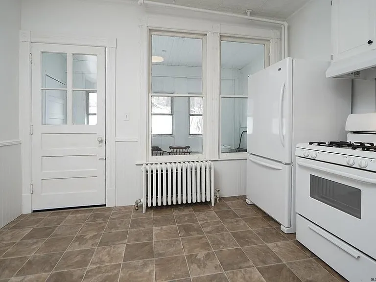 53 Oakwood Ave #A — Photo 4