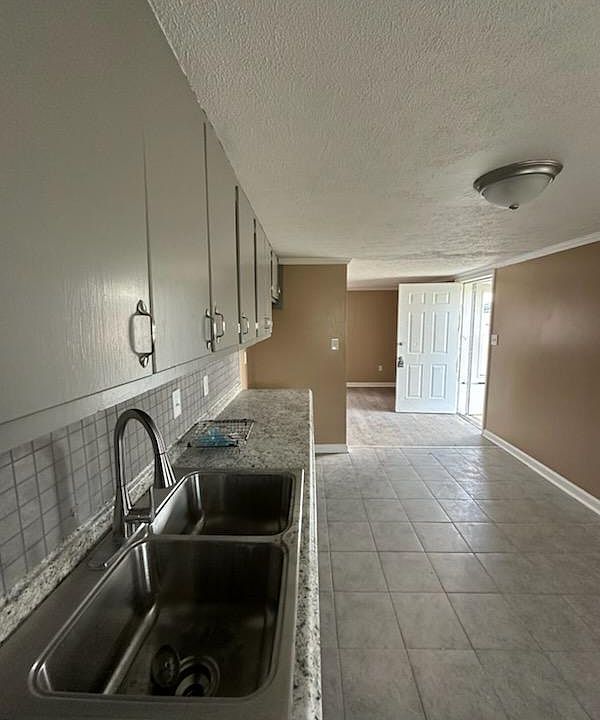 Spacious Kitchen with Ample Cooking & Counter Space