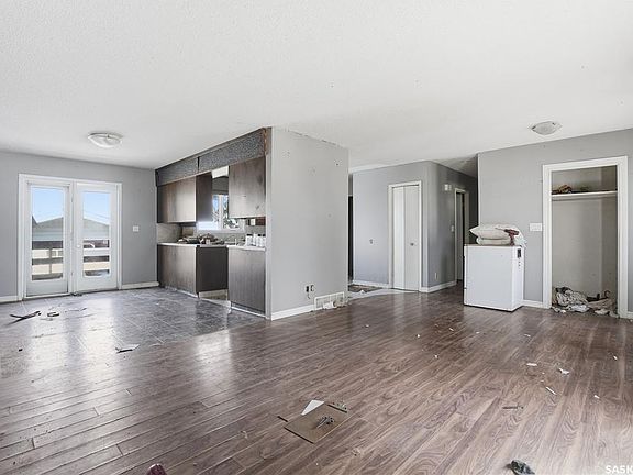 4th image of 512 4th AVENUE W