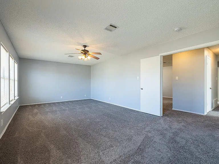 1240 Dexford Dr — Photo 21