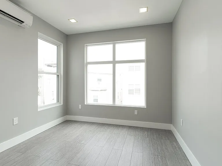 1729 Ingersoll St #B — Photo 15