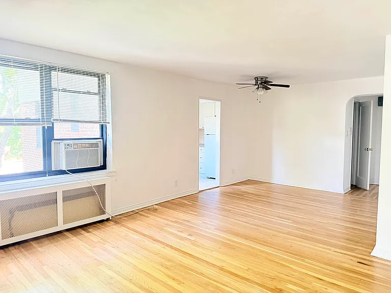 22-09 78th St #3B — Photo 3