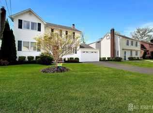 233 Martool Dr, Woodbridge, NJ 07095