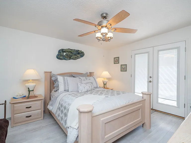 3910 Coral Reef Dr — Photo 18