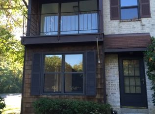 25 Bishops Dr, Chester Hgts, PA 19014