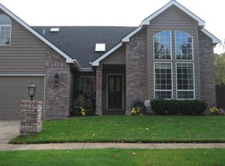 36 Silver Oak Dr, Eugene, OR 97404