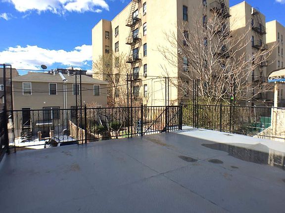3rd image of 604 Beech Ter #2