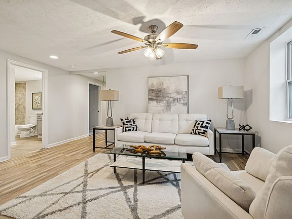 3rd image of 259 Africa Rd