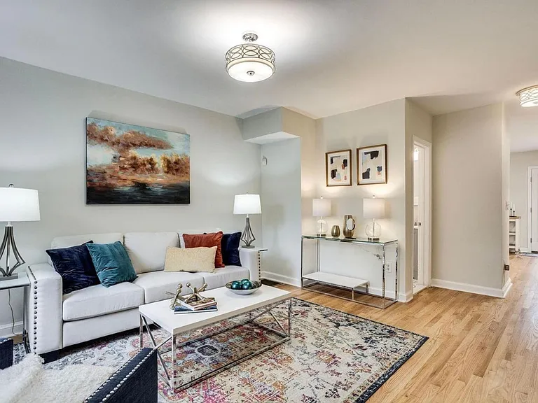 118 O St SW — Photo 4