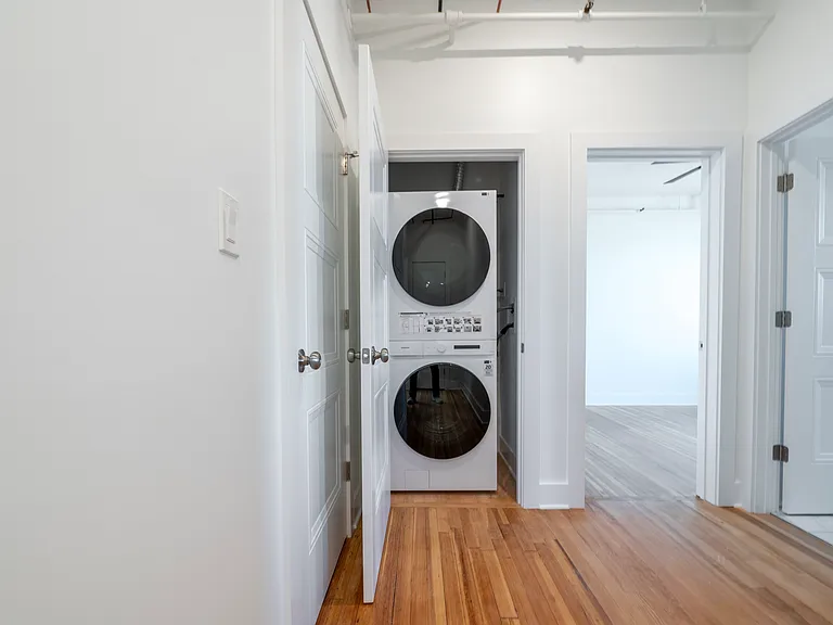 2415 Main St #206 — Photo 2