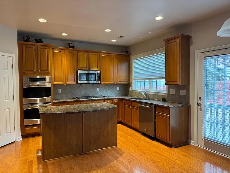 715 Pimlicon Pl — Photo 11