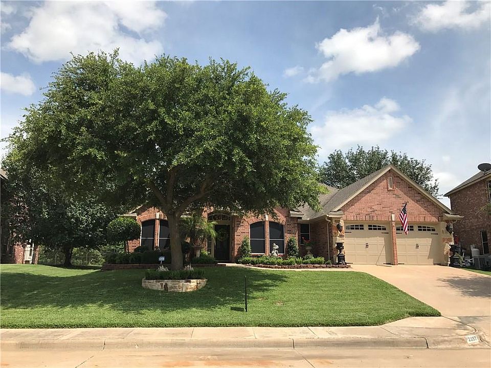 1st image of 2953 Golfing Green Ct