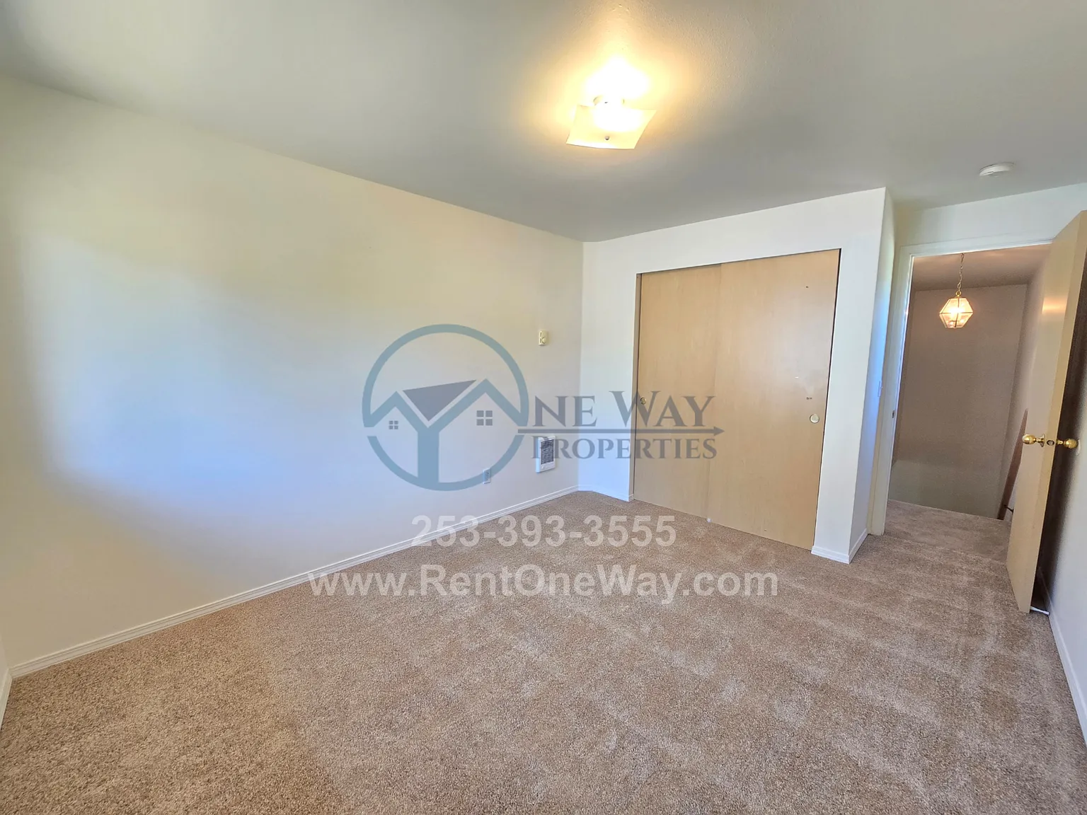 3 bed, 2.5 bath, 1372 sqft, $2,695 — Photo 4