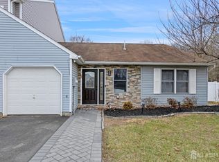 124 Woodbury Rd, Edison, NJ 08820