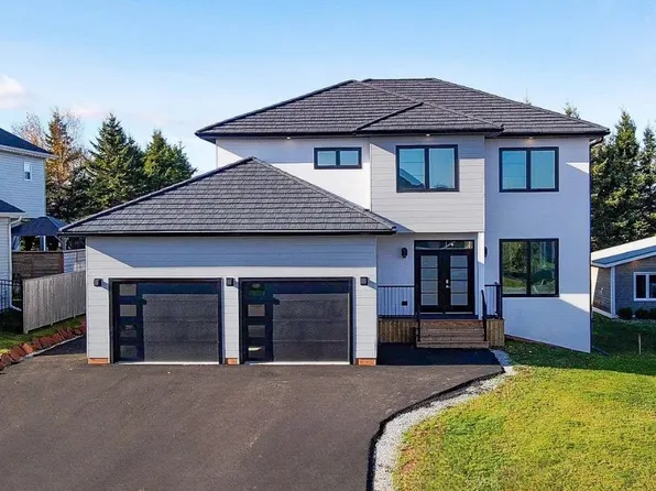 7 Maple Leaf Row, Stratford, PE C1B 4C9