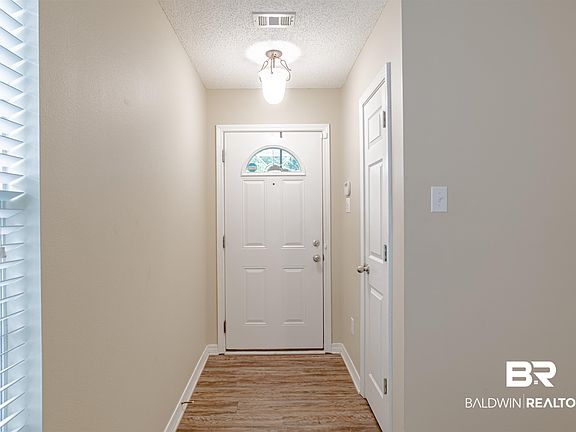 3rd image of 4361 Green Forest Ct