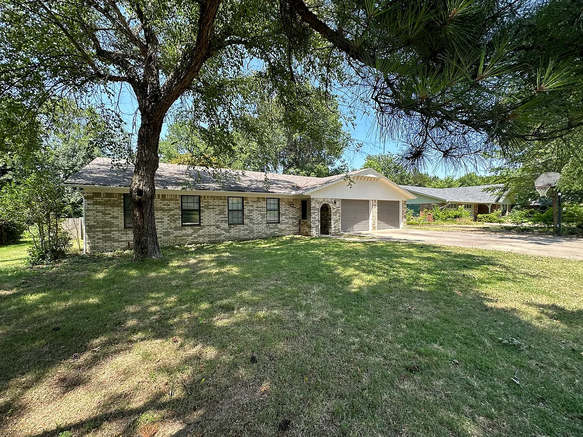 Building Photo - 2147 W Loren Cir