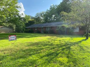 1306 S Cedar St, Hope, AR 71801