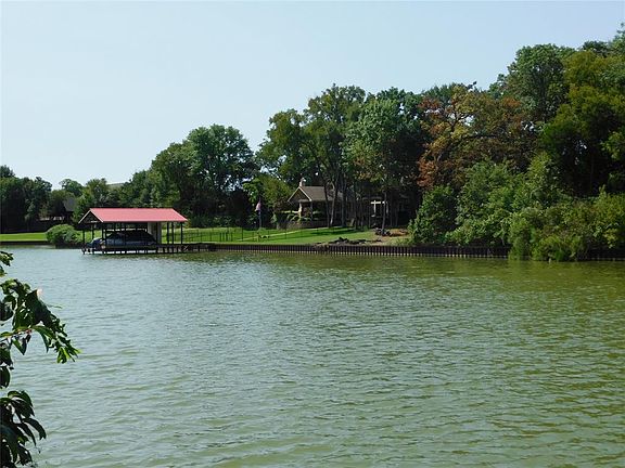 2nd image of 435 Waters Edge Dr #L
