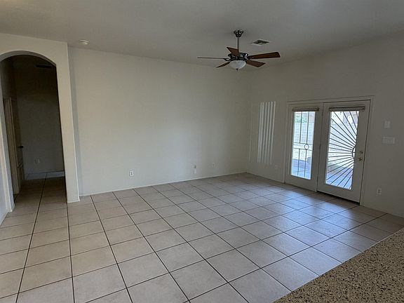 5th image of 10442 E 39th Pl