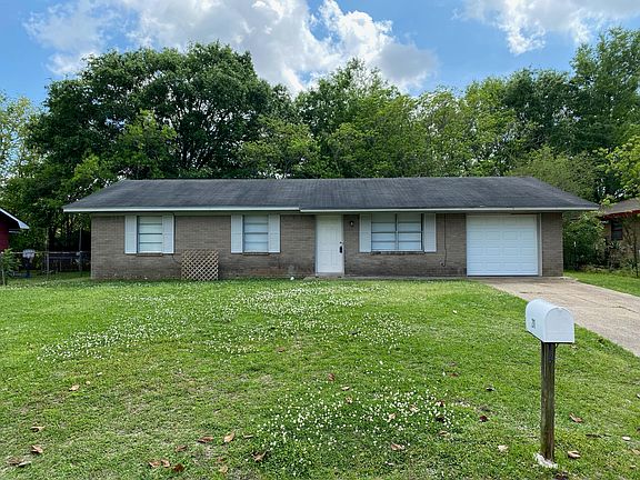2nd image of 211 Kimberly Dr