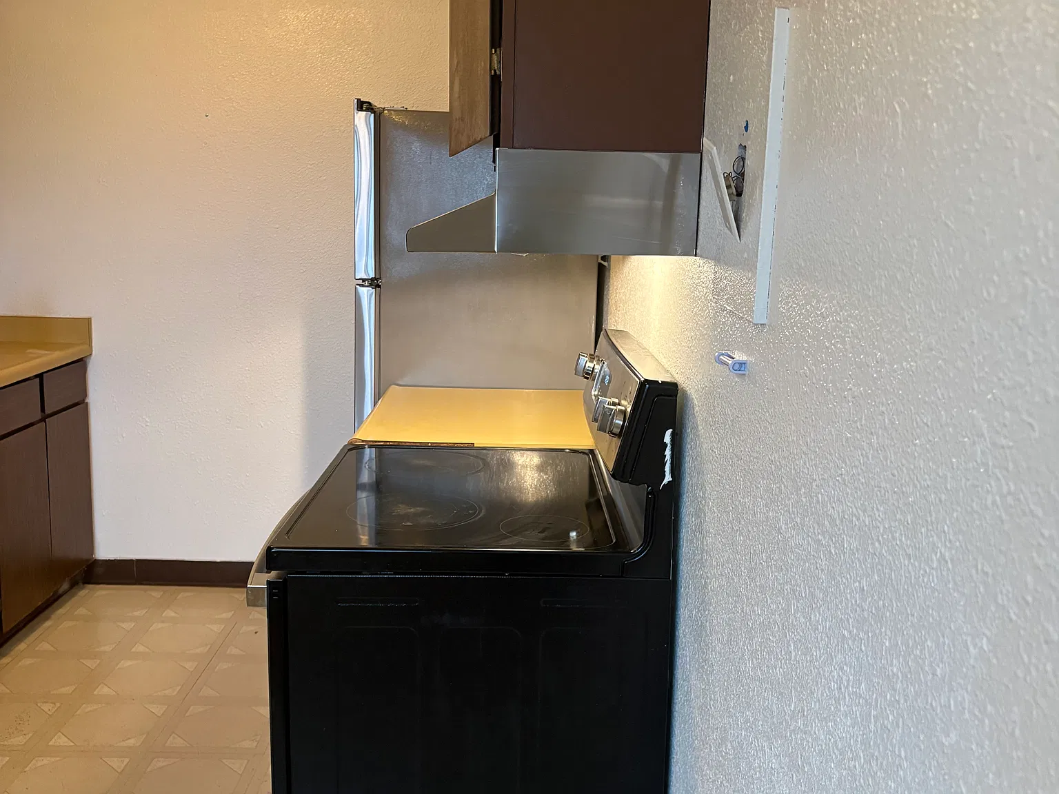 2 bed, 1000 sqft, $1,595 — Photo 3