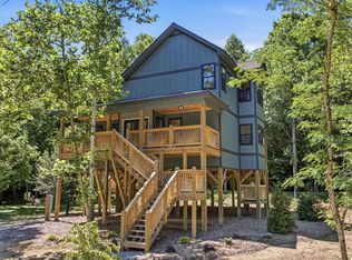 905 Glades Rd, Gatlinburg, TN 37738