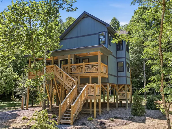 905 Glades Rd, Gatlinburg, TN 37738