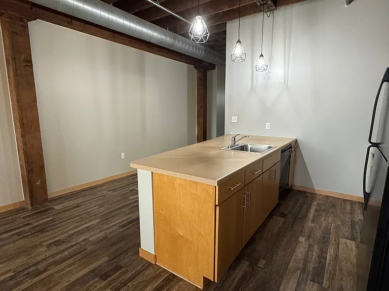 309 Roberts St N #203 — Photo 15