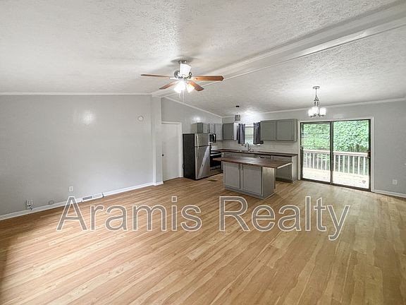 3rd image of 4272 Bradley Dr