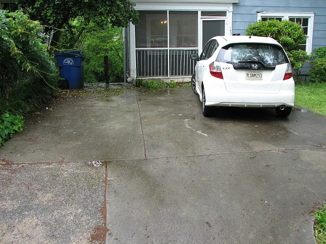 3 bed, 1070 sqft, $2,475 — Photo 3