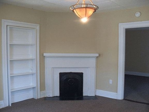 2nd image of 189 E Main St
