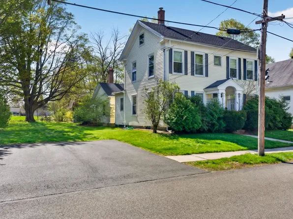 40 Maple St #2, Holden, MA 01520