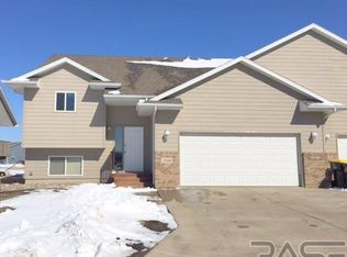 3518 W Hughes Pl, Sioux Falls, SD 57108