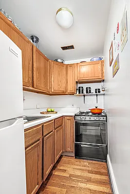 Rented by SERHANT. | media 3