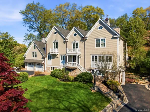 33 Greenbriar Drive, Chappaqua, NY 10514