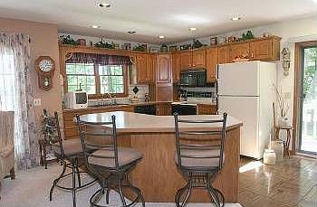 4th image of 24590 Butternut Dr