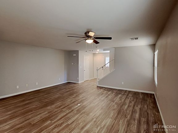 3rd image of 11929 Wedgebrook St